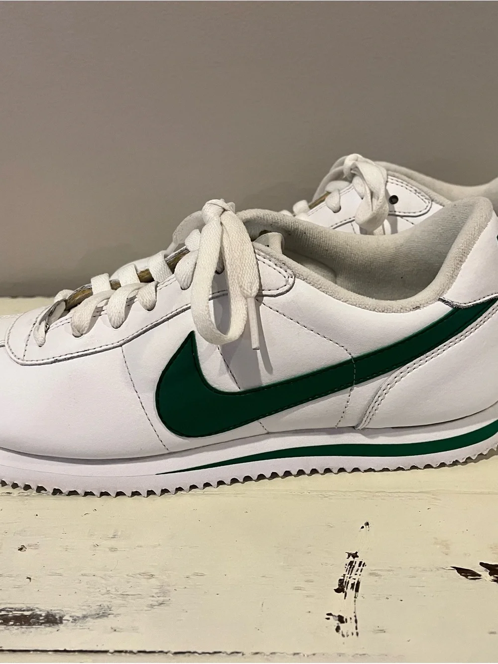 2006 Vintage Nike Cortez White & Pine Green- Rare Find -EUC